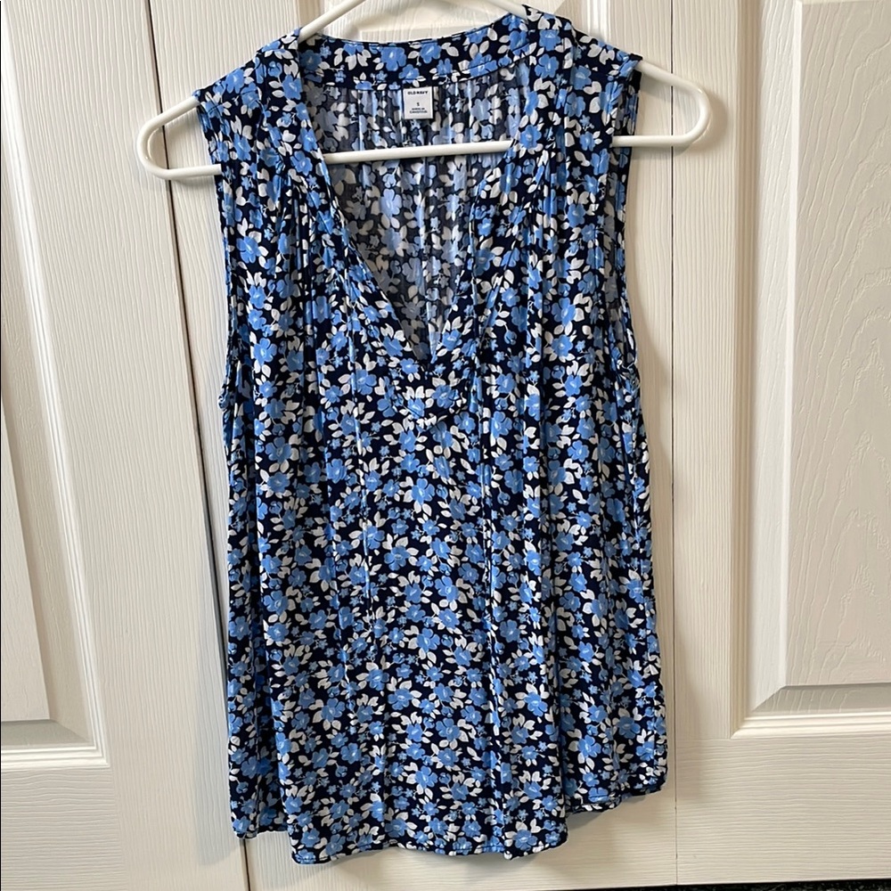 Old Navy Blue Floral Sleeveless Blouse